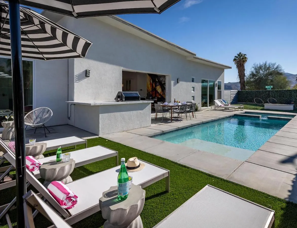 Willa Picture Perfect Retreat By Acme House Company Palm Springs