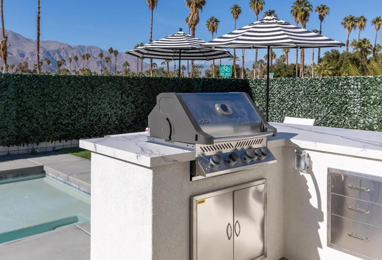 Willa Picture Perfect Retreat By Acme House Company Palm Springs