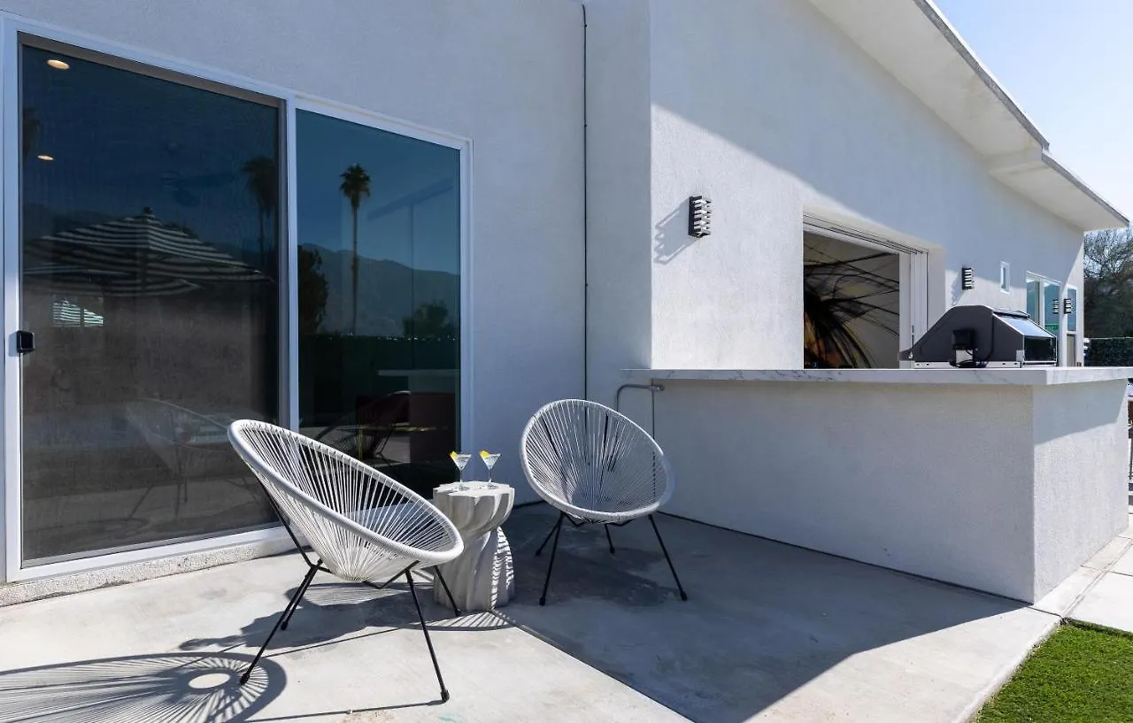 Willa Picture Perfect Retreat By Acme House Company Palm Springs