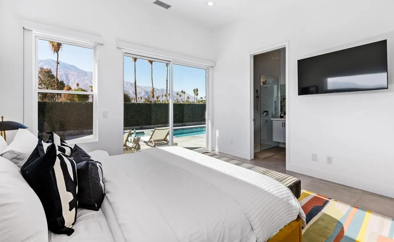 Willa Picture Perfect Retreat By Acme House Company Palm Springs